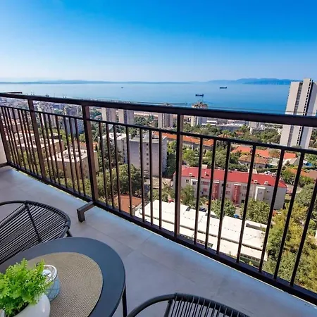 The View Apartment Rijeka Exterior photo